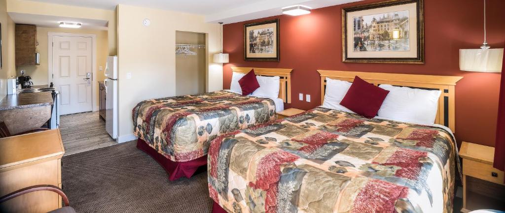 Sahara Courtyard Inn Penticton room 5